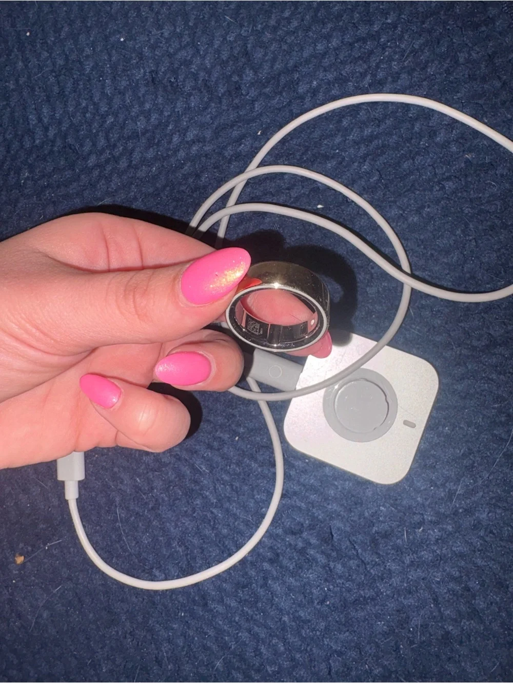Oura Ring 4 Size 10 with Charger Cable - Gold